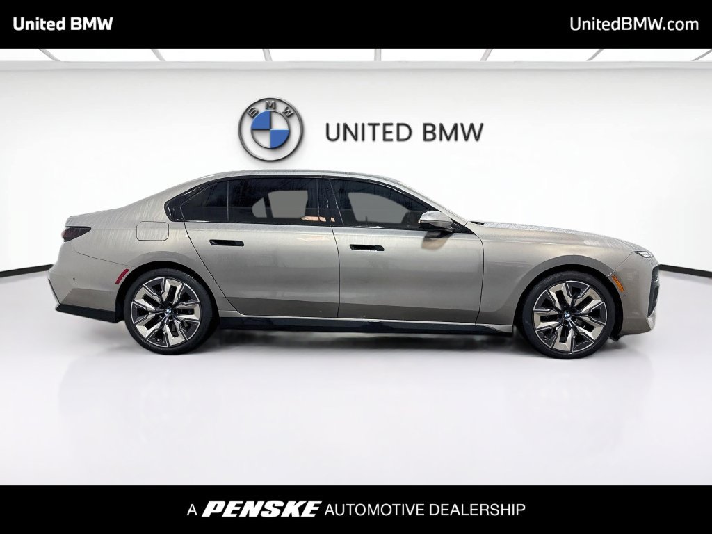 Certified 2024 BMW 740i RWD image 4