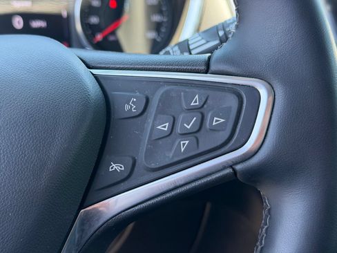 Used 2023 Chevrolet Equinox Premier AWD/4WD image 26