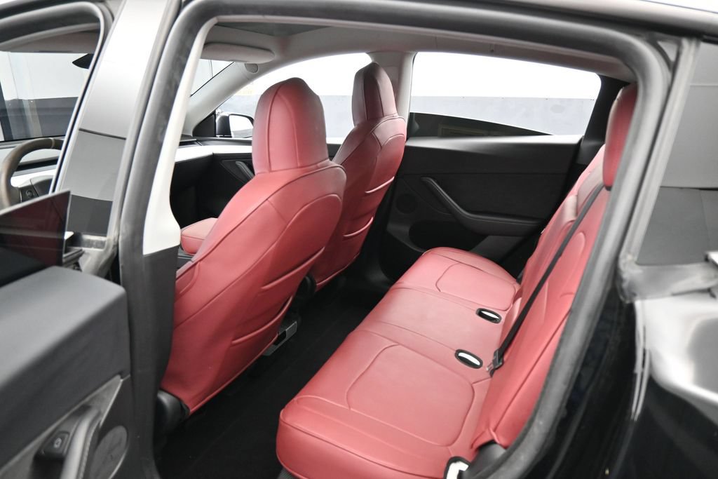 Used 2024 Tesla Model Y Performance AWD/4WD image 31