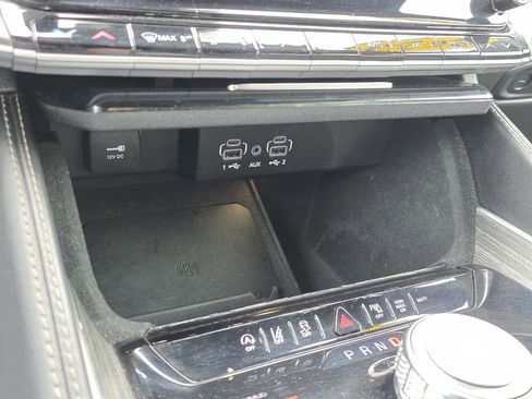 Used 2024 Jeep Wagoneer Series II AWD/4WD image 28