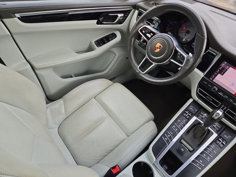 Used 2021 Porsche Macan S w/ Premium Package Plus image 17