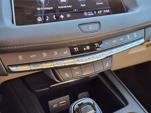 Certified 2023 Cadillac XT4 Luxury w/ Cold Weather Package image 26