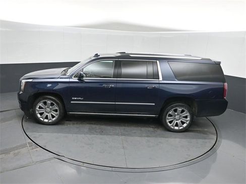 Used 2018 GMC Yukon XL Denali image 36