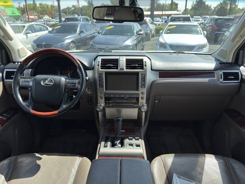Used 2010 Lexus GX 460 Premium AWD/4WD image 14