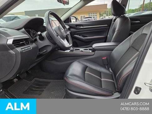 Used 2025 Nissan Altima 2.5 SR FWD image 5