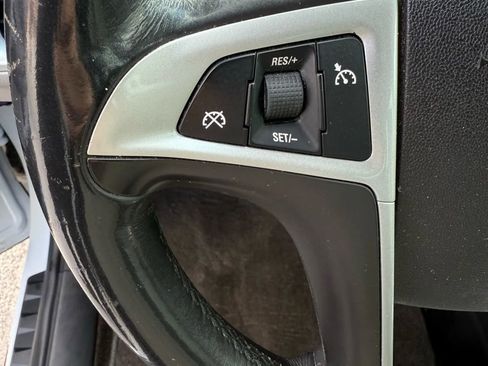 Used 2011 Chevrolet Equinox LS w/ Bluetooth Package image 13