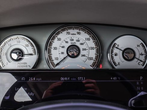 Used 2019 Rolls-Royce Dawn image 29