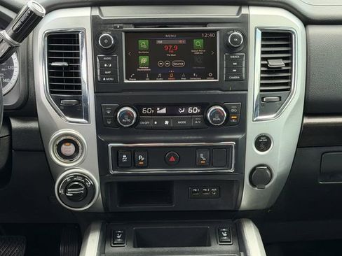 Used 2019 Nissan Titan SV w/ SV Convenience Package AWD/4WD image 17
