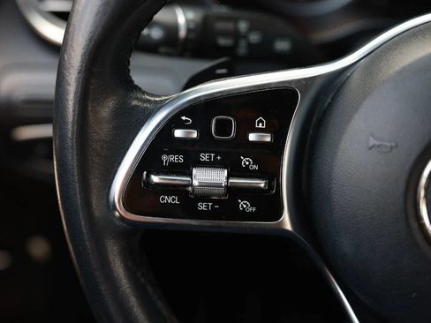 Used 2020 Mercedes-Benz GLC 300 image 18
