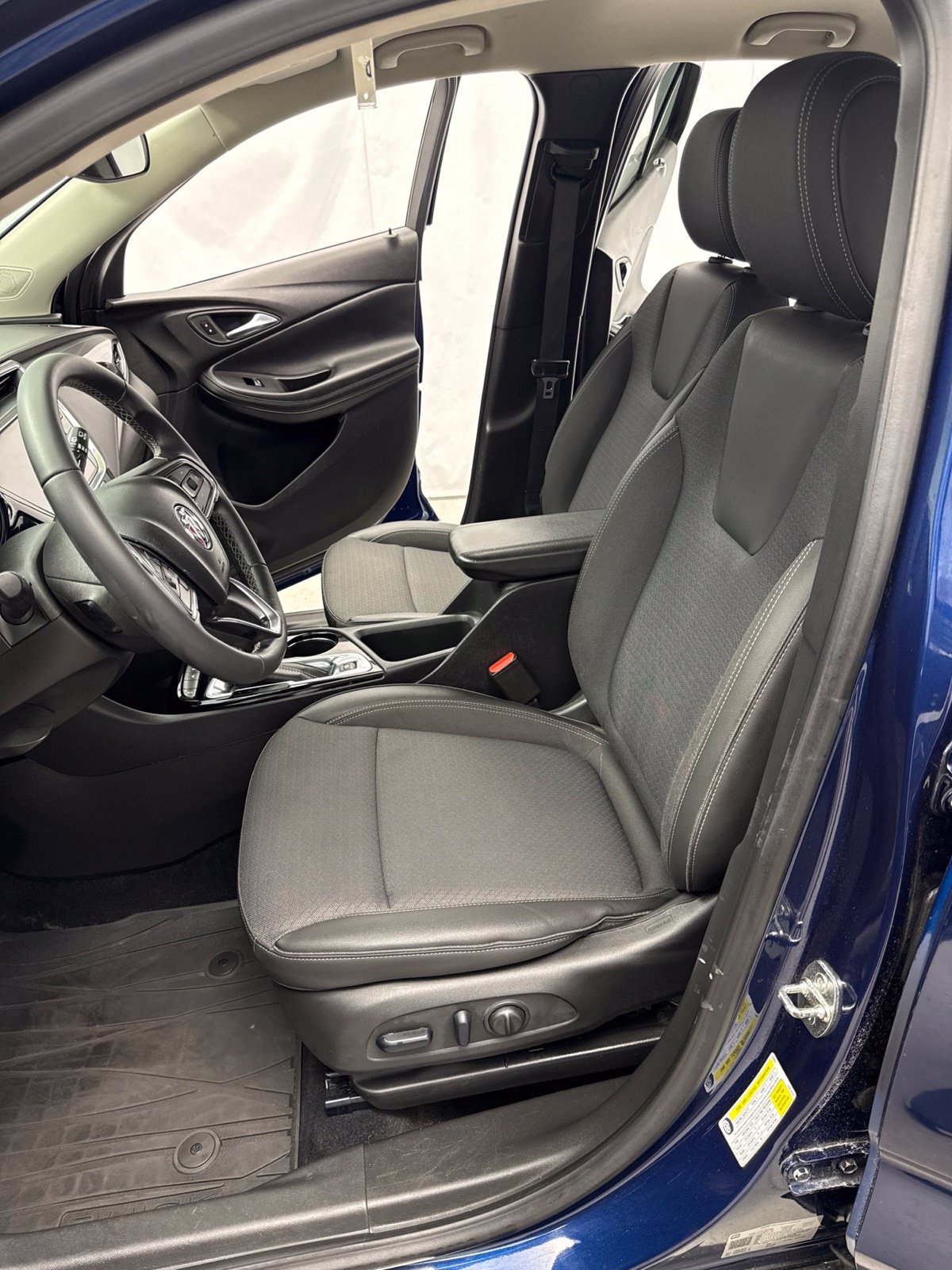 Used 2023 Buick Encore GX Select FWD image 8