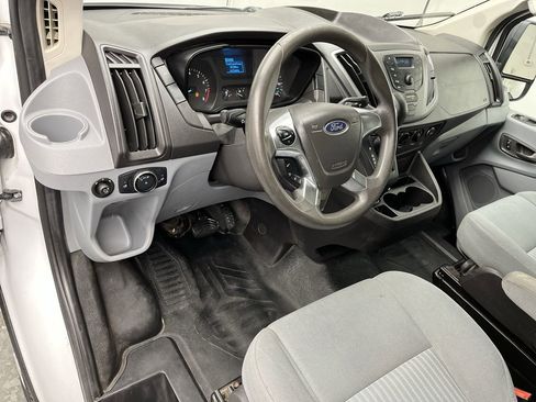 Used 2016 Ford Transit 250 130 Low Roof w/ Exterior Upgrade Package image 4