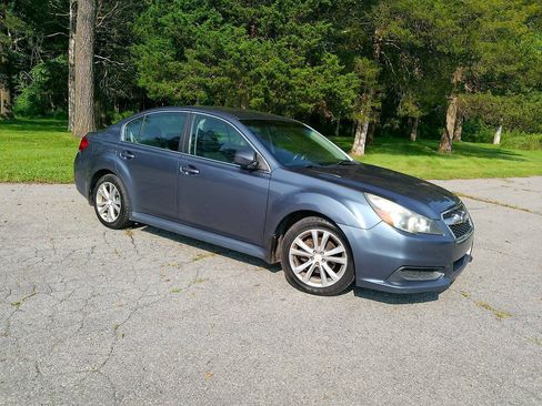 Used 2014 Subaru Legacy 2.5i Premium AWD/4WD image 19