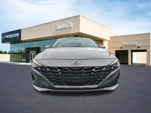 Certified 2023 Hyundai Elantra Limited FWD image 9