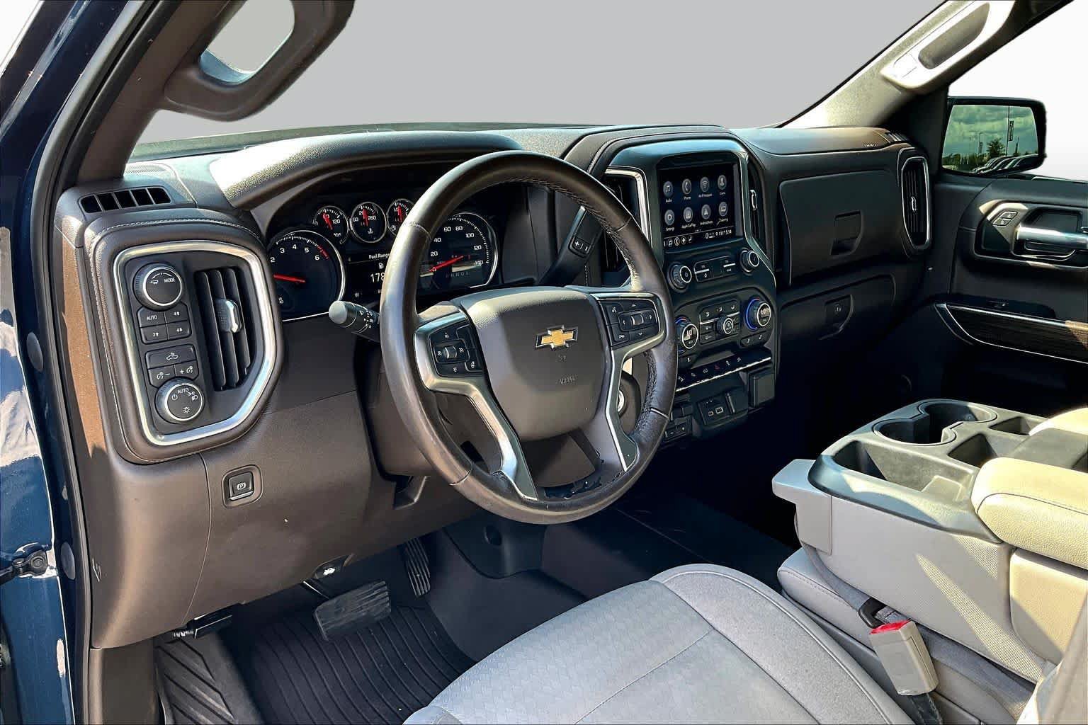 Used 2021 Chevrolet Silverado 1500 LT w/ Texas Edition Plus AWD/4WD image 17