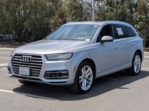 Used 2018 Audi Q7 3.0T Prestige AWD/4WD image 2