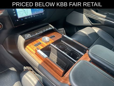 Used 2025 Lincoln Navigator Black Label AWD/4WD image 14
