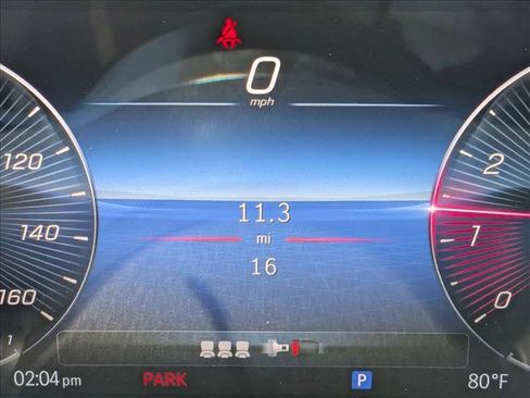 New 2025 Mercedes-Benz GLB 250 image 10