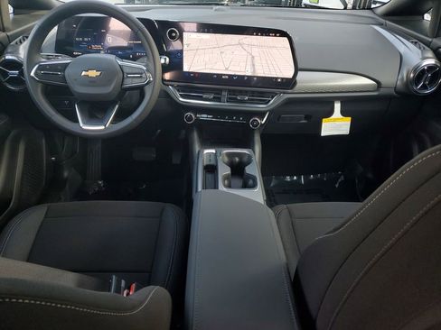 New 2026 Chevrolet Equinox EV LT image 9