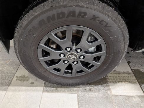 Used 2025 Toyota 4Runner SR5 image 7