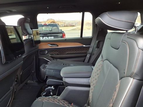 New 2026 Jeep Grand Cherokee L Summit image 7