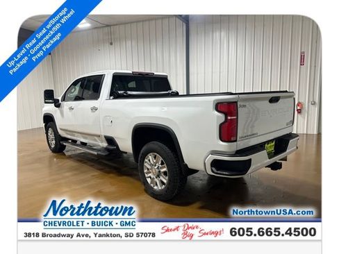 Certified 2024 Chevrolet Silverado 3500 High Country w/ High Country Premium Package image 3