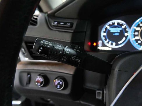 Used 2015 Cadillac Escalade ESV Premium image 44