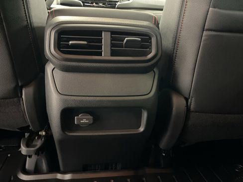 Used 2025 Honda Ridgeline TrailSport image 18