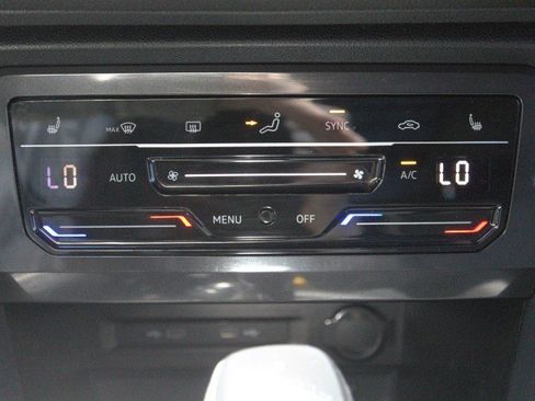 Used 2022 Volkswagen Tiguan SE R-Line AWD/4WD image 23