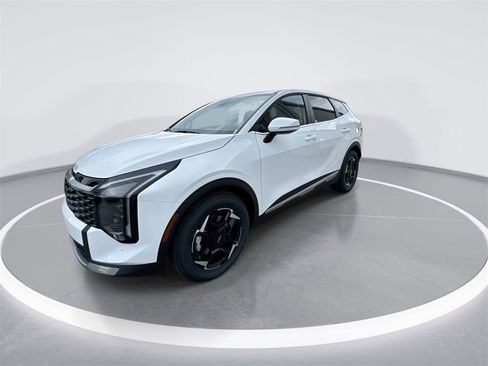 New 2026 Kia Sportage EX image 4