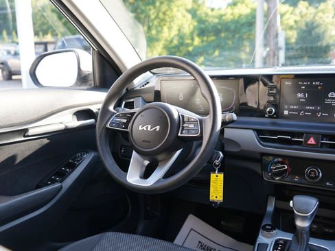 Used 2024 Kia Seltos LX AWD/4WD image 70