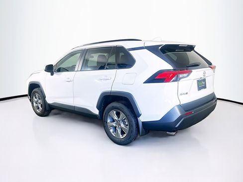 Used 2025 Toyota RAV4 XLE w/ Convenience Package FWD image 5