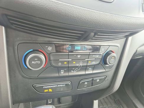 Used 2017 Ford Escape SE FWD image 25