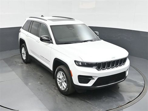 New 2025 Jeep Grand Cherokee Laredo X w/ Luxury Tech Group I image 36