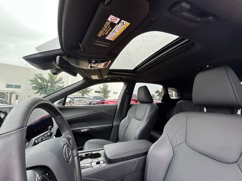 Used 2025 Lexus RX 350 Premium w/ Convenience Package FWD image 12