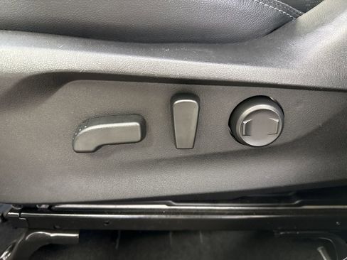 Used 2023 Subaru Forester Limited image 21