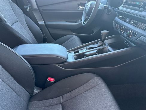 Used 2025 Honda Accord SE image 18