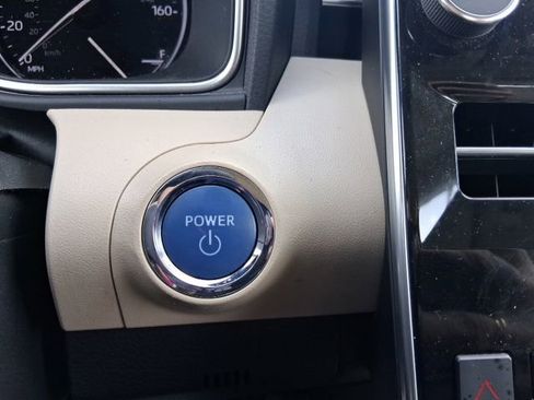Used 2020 Toyota Avalon Limited w/ Advanced Safety Package FWD image 22