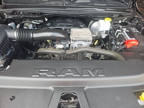 Used 2023 RAM 1500 Laramie AWD/4WD image 7
