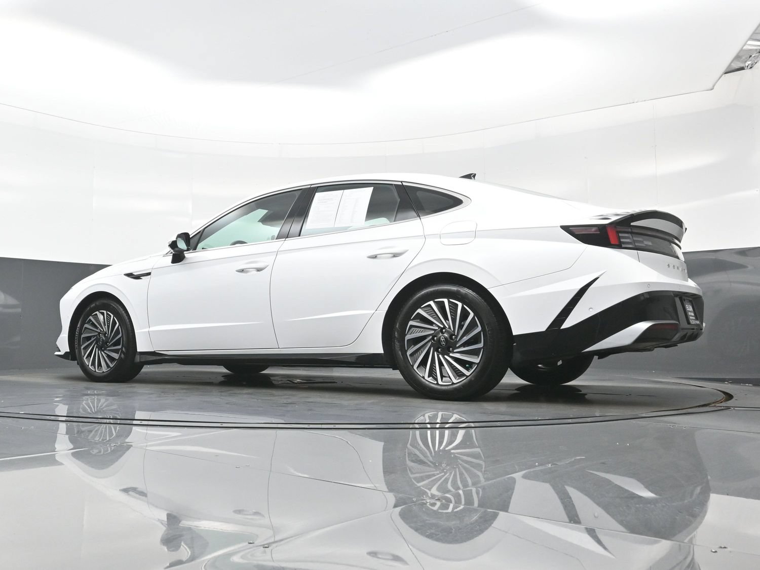Certified 2026 Hyundai Sonata Limited FWD image 30