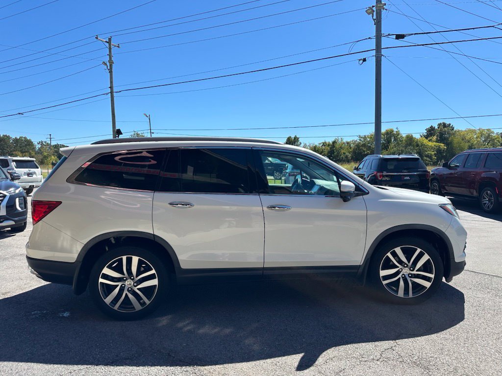 Used 2018 Honda Pilot Touring image 12