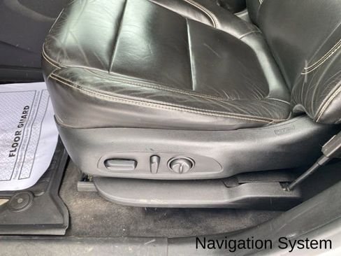 Used 2020 Chevrolet Traverse RS image 11