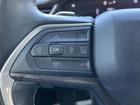 Used 2022 Jeep Grand Cherokee L Limited image 14