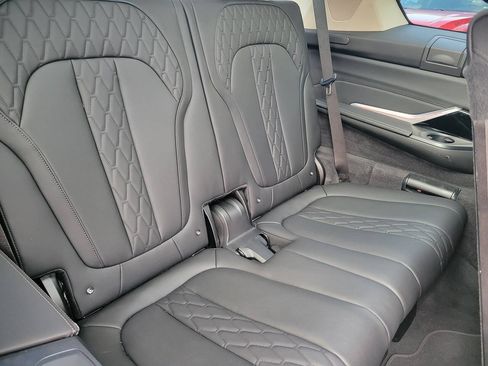 Used 2026 BMW X7 xDrive40i AWD/4WD image 13