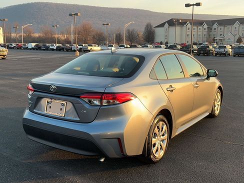 Used 2023 Toyota Corolla LE w/ Carpet Mat Package (TMS) image 5