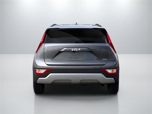 Certified 2025 Kia Niro LX image 5