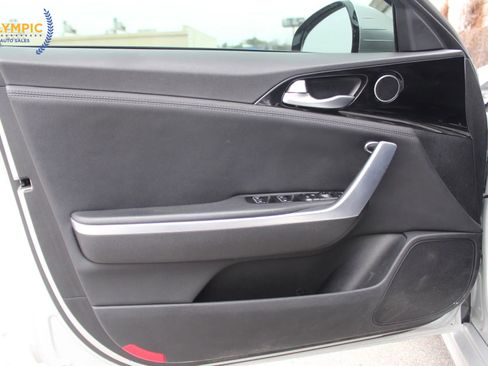 Used 2018 Kia Stinger image 40