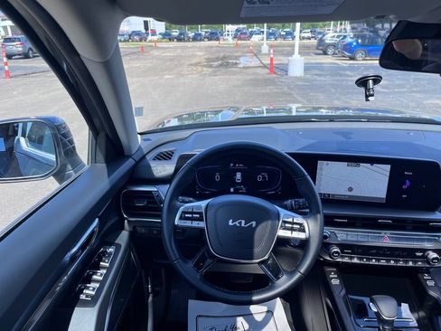 Certified 2024 Kia Telluride S w/ S Sunroof Package FWD image 22