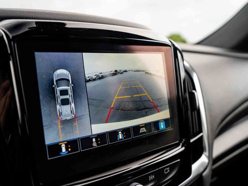 Certified 2023 Chevrolet Traverse LT FWD image 19