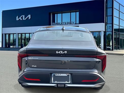New 2025 Kia K4 LXS image 5