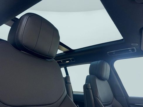 New 2026 Land Rover Range Rover SE AWD/4WD image 13